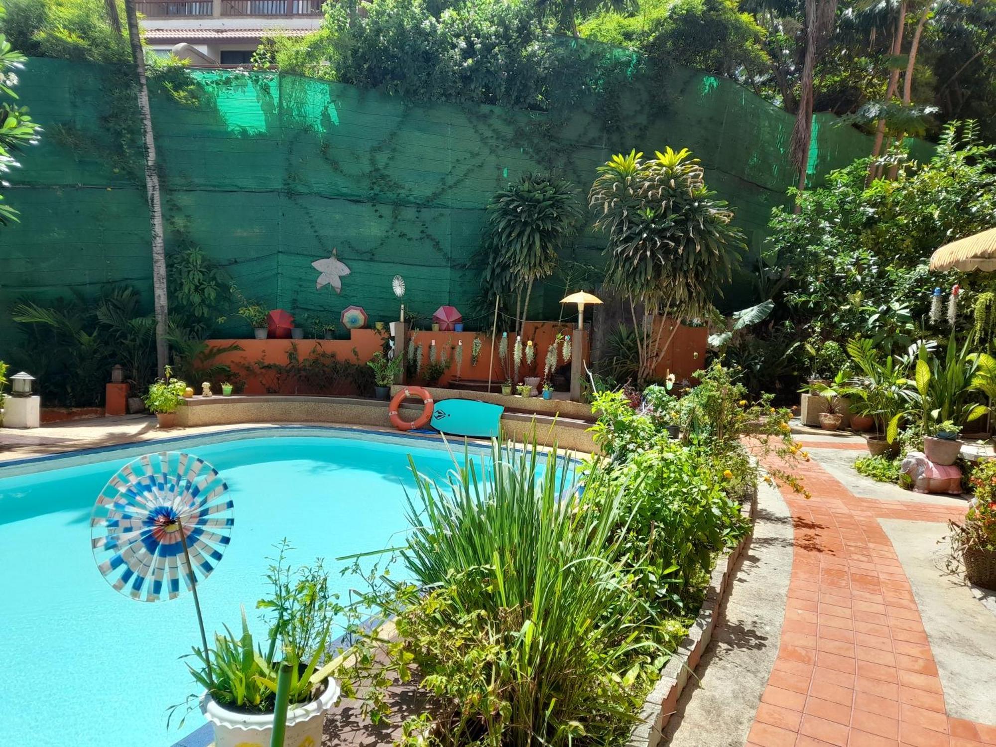 Porterhouse Beach Hotel Patong Exterior photo