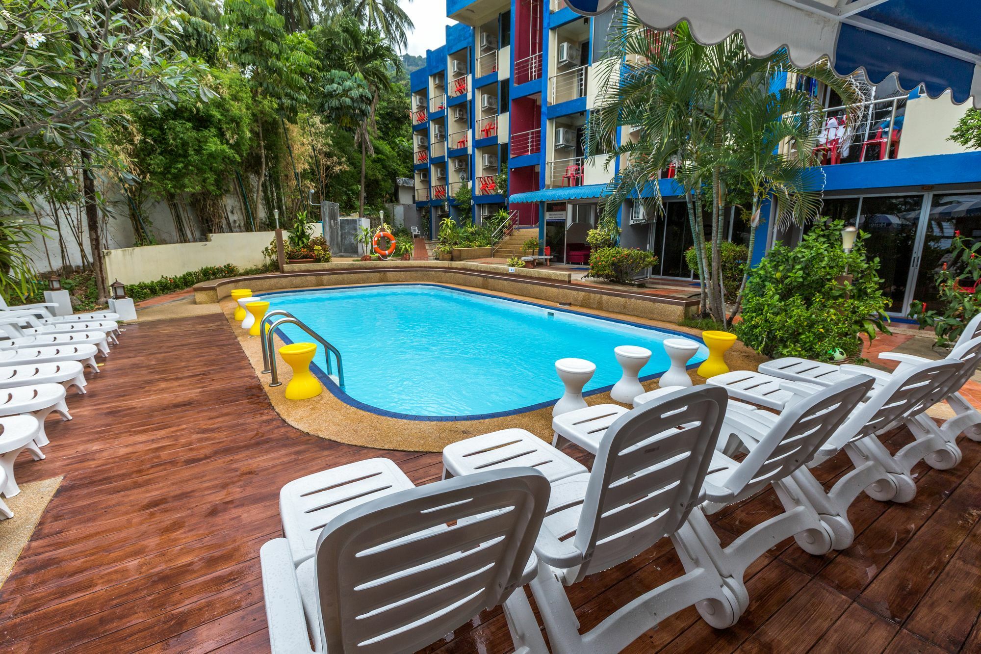 Porterhouse Beach Hotel Patong Exterior photo